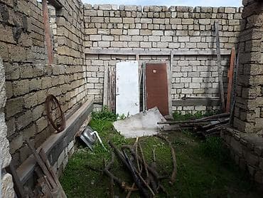 3 otaqlı mənzillərin satışı: Yarım tikili.Əmrican qoşaminarəli məsçidin yanı.torpaqın sotu 27 30 — 7