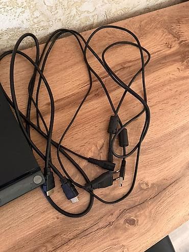 Техника и электроника: PlayStation 3 Slim oyun konsolu Paket məzmunu: - PS3 Slim konsolu — 2