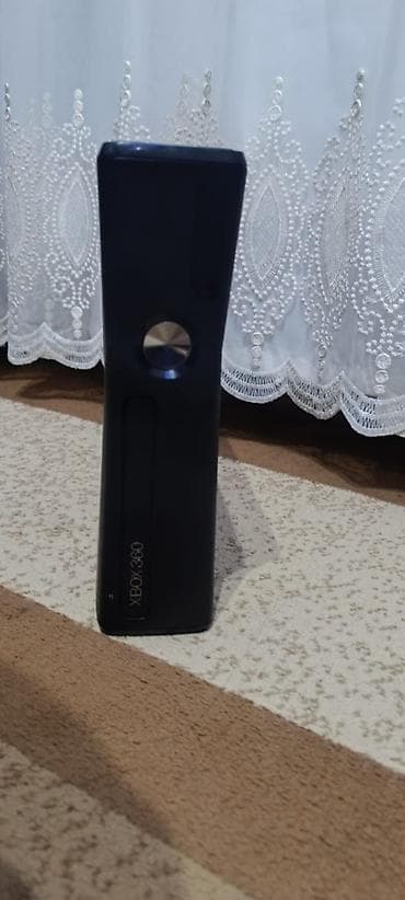 xbox controller: Xbox 360 Slim konsolu (əla vəziyyətdə); ​Orijinal adapter (blok — 2