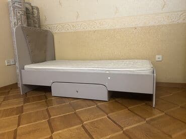 продам кровать двуспальную бу: İşlənmiş, Təknəfərlik çarpayı, Matras ilə, Siyirməli — 2