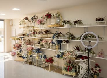 gül növləri: Zərif dekor və gül kompozisiyaları mağazası Hazir biznes kimi satilir — 1