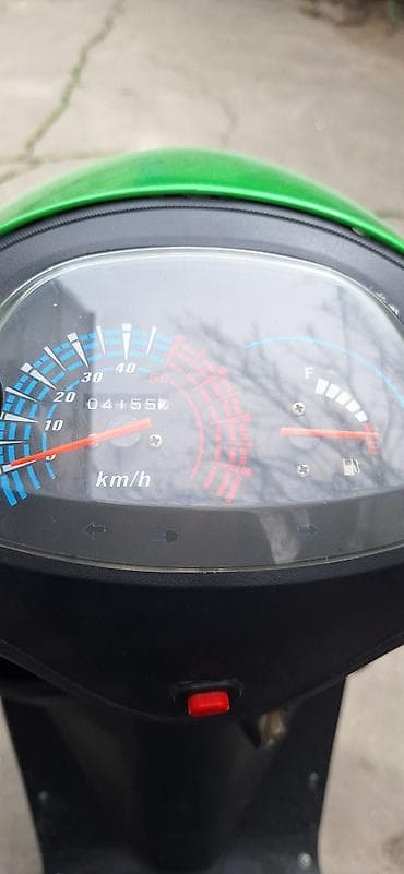 hunday disk teker: Yaşıl rəngli şəhər skuterı – ZigZag brendli Xüsusiyyətlər: - Kompakt — 5