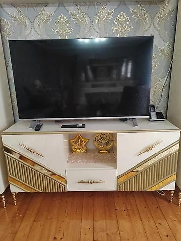 suseli skaf: TV stend — 1