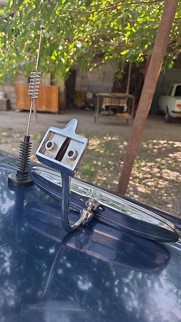 masin guzguleri: Uzmuska guzgu ve maqinitli anten. Yeniden secilmir
 2 si 20 azn — 2