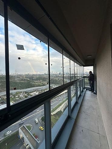 bayraq sekili: Balkonlar üçün sürüşən və qatlanan şüşə sistemlərinin (cam balkon) — 2