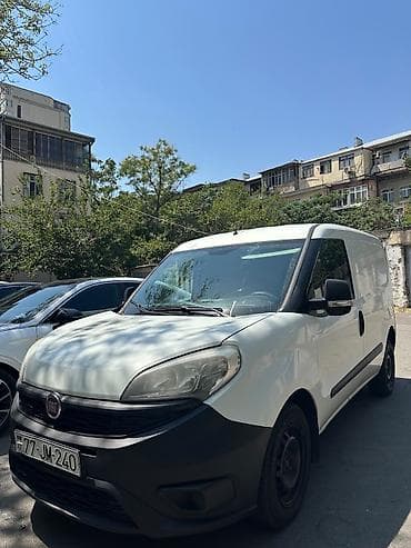 mazda 2: Fiat Doblo Cargo 1.3 MultiJet yük furgonu - Kuzov: ağ, 2 arxa qoşa — 5