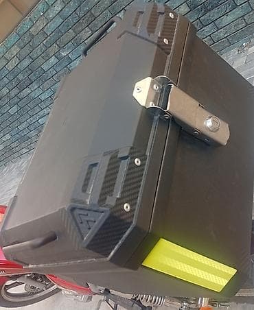 Motosiklet bagaji 1 aydı birmarketden almışam 100 manata. pul lazımdı — 2