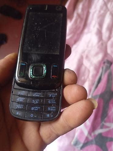 s4mini ekran: Köhnə tip sürgülü düyməli mobil telefon Xüsusiyyətlər: - Sürgülü — 1