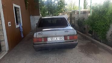 muhərrik velosiped: Mercedes-Benz 190 (W201): 2.2 l | 1992 il Sedan — 5