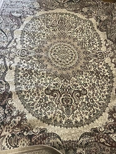 yoqa mat: Klassik üslubda naxışlı xalça - Dizayn: Mərkəzdə iri medalyonlu — 2