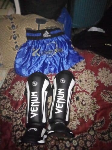 детские футбольные щитки: Məhsul: Kikboksinq üçün komplekt - Şort: Adidas brendli, mavi rəngdə — 1