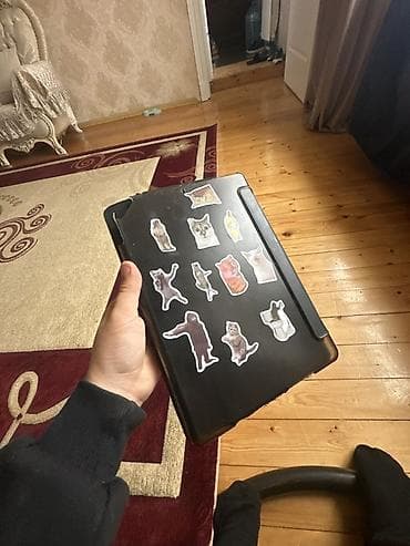 en ucuz ipad: İşlənmiş Apple iPad 8 (2020), 10,2", < 64 GB — 4