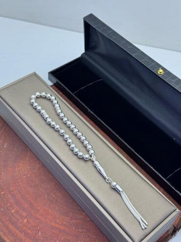 1 qram gümüşün qiyməti 2023: Gumuş tesbehler. 925 prob. Yenidir.qiymetler ferqlidir. Cekiye gore — 7