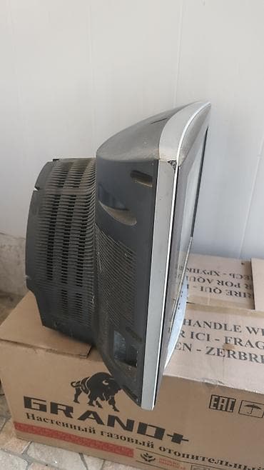 Kineskop tipli televizor - Ekran: CRT (kabarıq ekran), təxmini 21–29