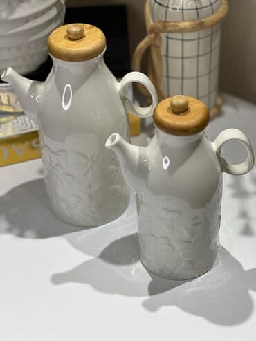 ağ sirkə: Yağ ve sirke qabi Türkiye istehsali Material:keramika,qapaq bamboo — 2