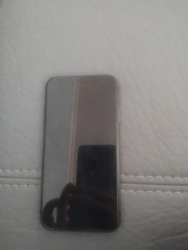 qara çanta: IPhone 11, Qara — 2