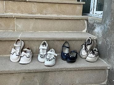 Ciddi Alıcıya Endirim Var 75 Uşaq ayaqqabıları dəsti - Model