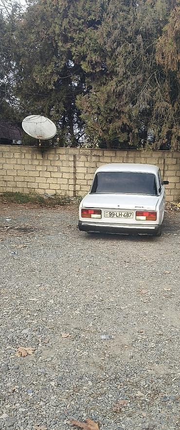 azsamand diskleri: Lada 2107, ağ rəng, sedan kuzov. Əsas xüsusiyyətlər: - Benzin — 5