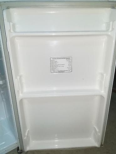 soydclar: Toshiba iki qapılı soyuducu-dondurucu - Model: GR-M28UT (etiketdə — 3