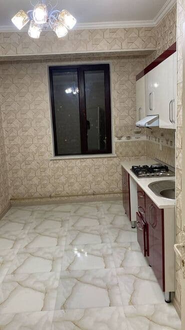 tam temirli menziller: Nərimanov metrosunun yaxinlığında nenemin tendirinə yaxin yerləşən 17 — 7