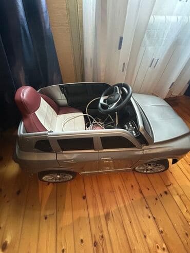 Uşaq üçün elektrikli minik maşını - Korpus: boz rəngli SUV tipli