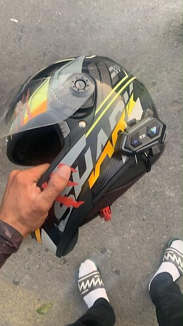 Şlem: SHARK tam üzlü motosiklet şlemi + Bluetooth interkom — 1