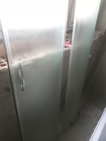 vanna razmeri: Cakuzi şüşələri ilə bir yerdə satılır. İstəyən əlaqə saxlasın. Vatsap — 7