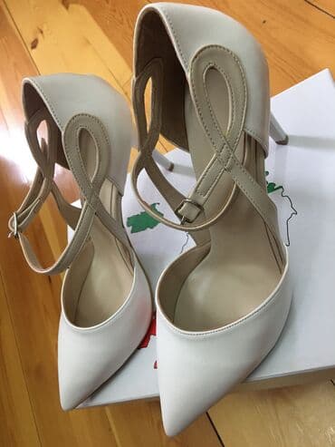 белые туфли новые: Туфли, Размер: 38, цвет - Белый, Новый — 1