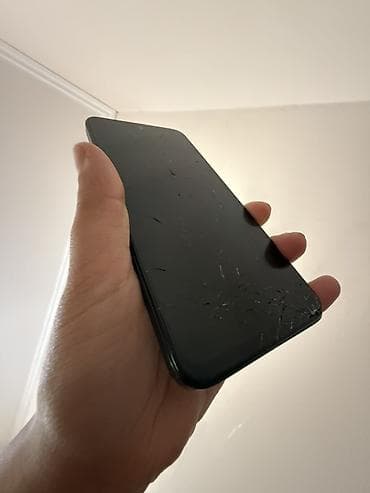 redmi note 12 s: Redmi smartfon Xüsusiyyətlər: - Arxa tərəfdə “Redmi” loqolu mat qara — 2
