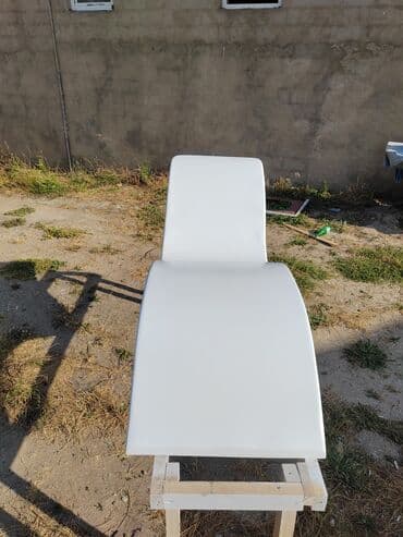 Şezlong 
Lejenka. 
Hovuz içi özel tasarım