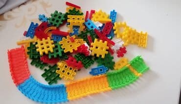 Konstruktor.
 qiyməti 5 manat