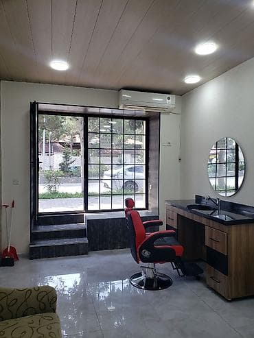 İş: Merdekanda stansiyada kiraye berberxana veya gozellik Salonu arendaya — 1
