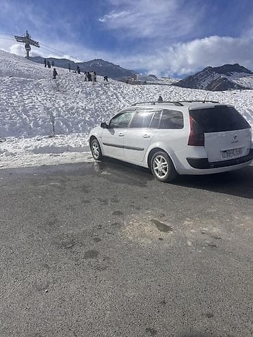 megane: Renault Mégane II Grandtour (ağ rəng, universal kuzov) mexanika 6+1 — 4