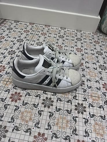 kedi: Adidas Superstar qadin idman ayaqqabısı - Model: Adidas Superstar — 3