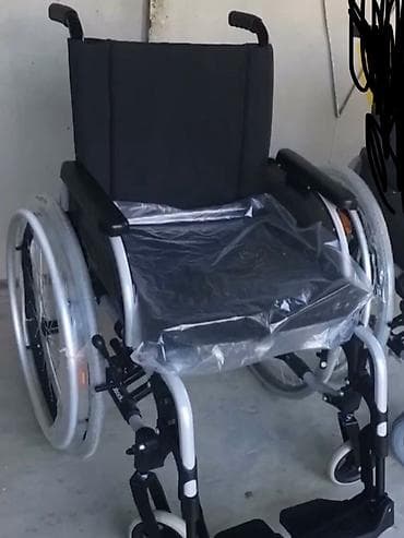 Mexaniki əlil arabası(Ottobook) - Geniş oturacaq və hündür bel