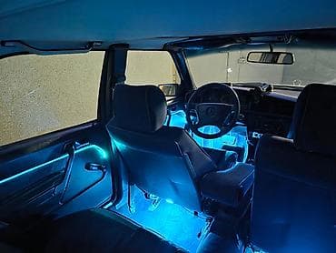 mercedes e class: Mercedes-Benz 190 (W201): 1.8 l | 1992 il Sedan — 9