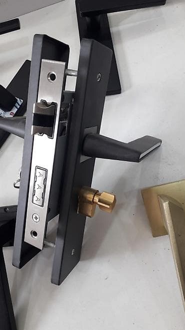 Məhəccərlər: Qapi zamoklari satis. topdan ve parakende — 8