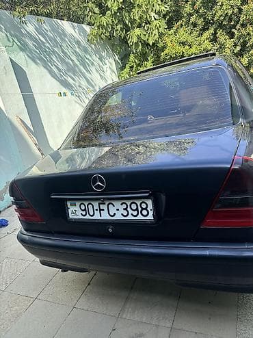 man sat: Mercedes-Benz C 180: 1.8 l | 1996 il Sedan — 3