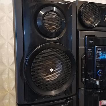 mikrofon tutucu: LG ev audio sistemi – güclü çoxkomponentli Hi‑Fi set Xüsusiyyətlər: - — 5