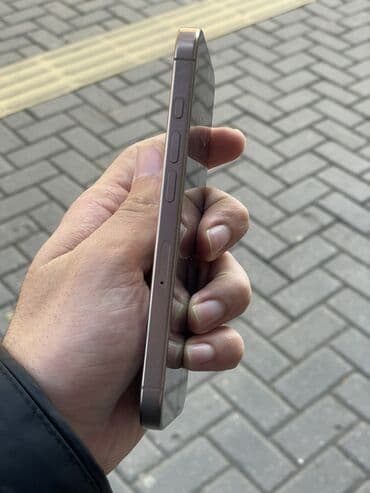 iphone 8 pro: IPhone 16 Pro, 128 ГБ, Золотой, Face ID — 5