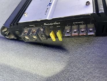 Микрофоны: Phoenix Gold Octane-R 5.0:1 avtomobil gücləndiricisi Xüsusiyyətlər: - — 3