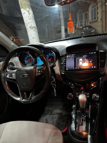 maşın adları: Chevrolet Cruze: 1.4 l | 2014 il 20086 km Sedan — 7