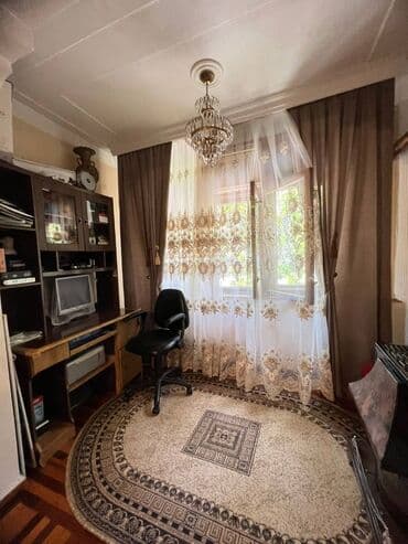 9 ci mikrorayon satilan evler: Bakı, 3 otaqlı, Köhnə tikili, m. Neftçilər, 80 kv. m — 4