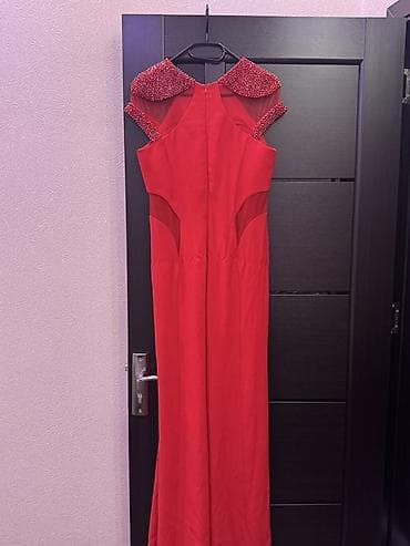 telebe cantalari: Qırmızı ziyafət donu - Model: Uzun, ətəyi geniş axıcı kəsim - Rəng — 1