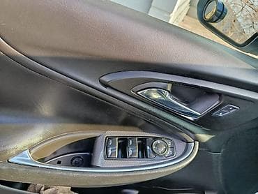 Chevrolet Malibu – ağ rəngli sedandan axtaranlar üçün rahat və geniş — 7