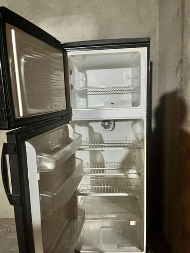 arcelik soyuducu qiymeti: İşlənmiş 2 qapılı Arcelik Soyuducu Satılır, rəng - Qara — 4