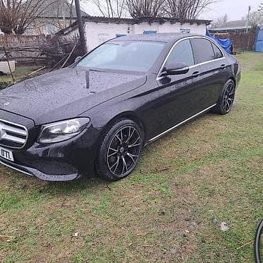 prado sükan: Mercedes-Benz E-Class: 2 l | 2017 il Sedan — 4