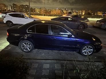 bmw 39 lip: BMW 5 Series E39 sedan - Kuzov: 4 qapılı sedan, tünd mavi rəng - — 2