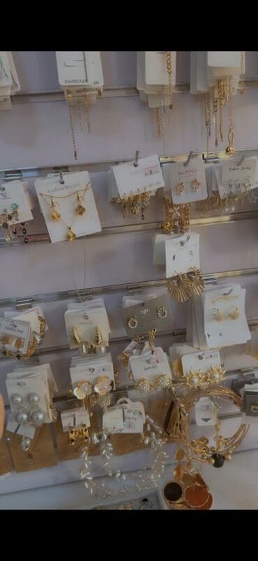 pandora qizil qolbaqlar instagram: Qadın bəzək aksesuarları – geniş seçim Məhsullar: - Qızılı tonlarda — 1