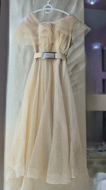 sifon koynekler: Zərif və şıq ziyafət/libas paltarı - Rəng: Şampan/bej tonlarda - — 2